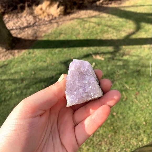 Amethyst crystal cluster - Picture 2 of 4